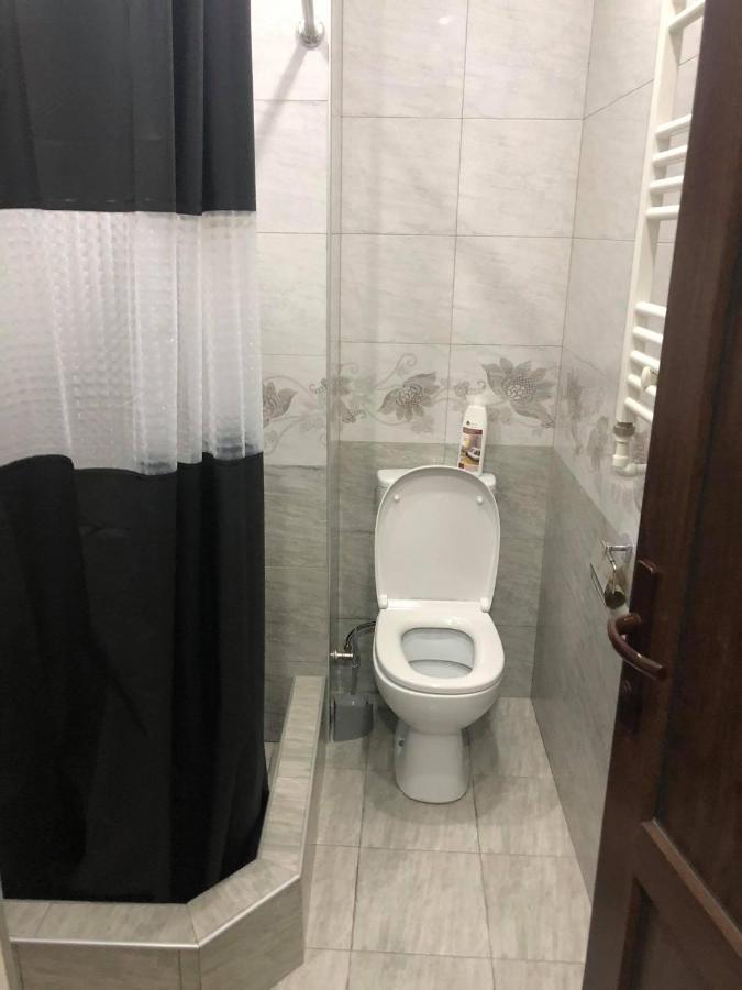 George-Groups Apartment คูทายสิ ภายนอก รูปภาพ